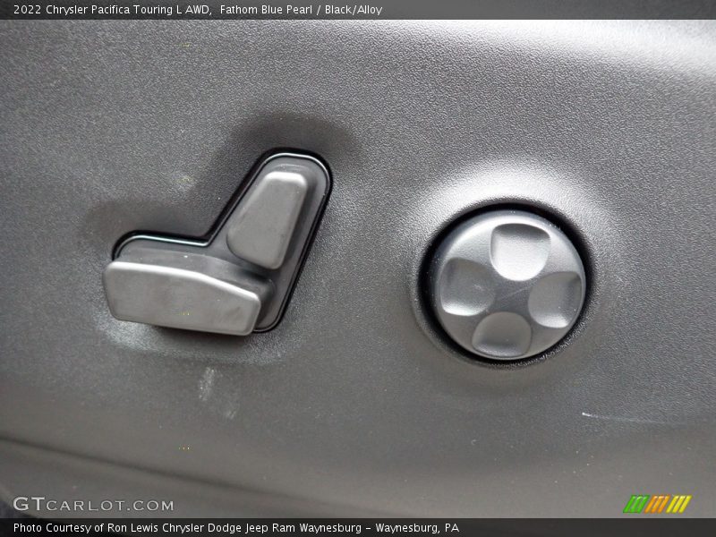 Fathom Blue Pearl / Black/Alloy 2022 Chrysler Pacifica Touring L AWD