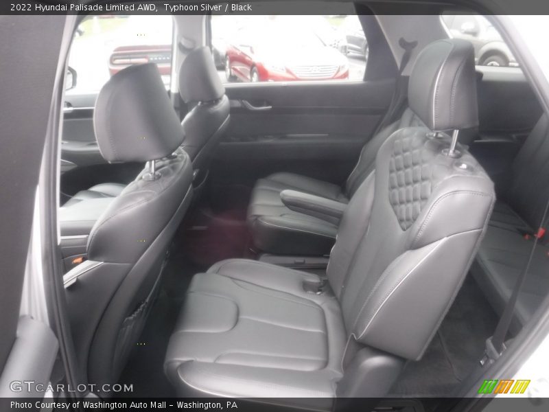 Typhoon Silver / Black 2022 Hyundai Palisade Limited AWD
