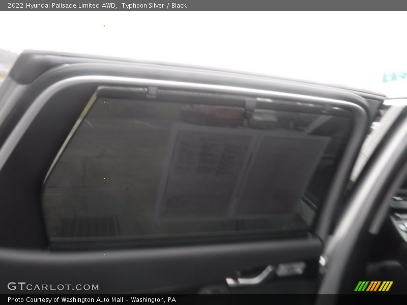 Typhoon Silver / Black 2022 Hyundai Palisade Limited AWD