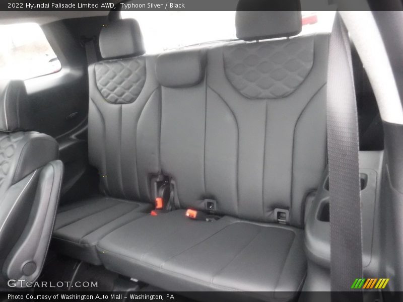 Typhoon Silver / Black 2022 Hyundai Palisade Limited AWD