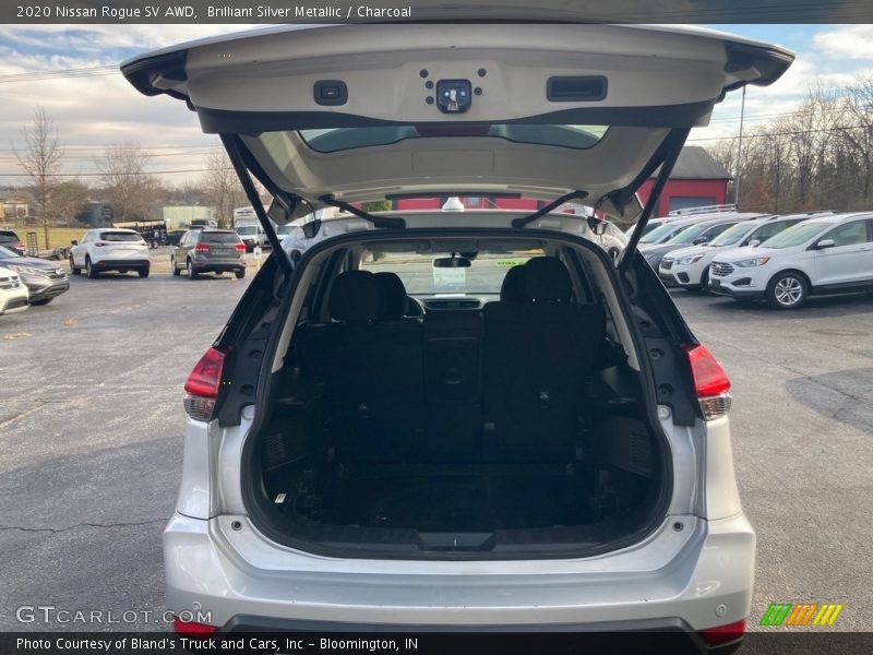Brilliant Silver Metallic / Charcoal 2020 Nissan Rogue SV AWD