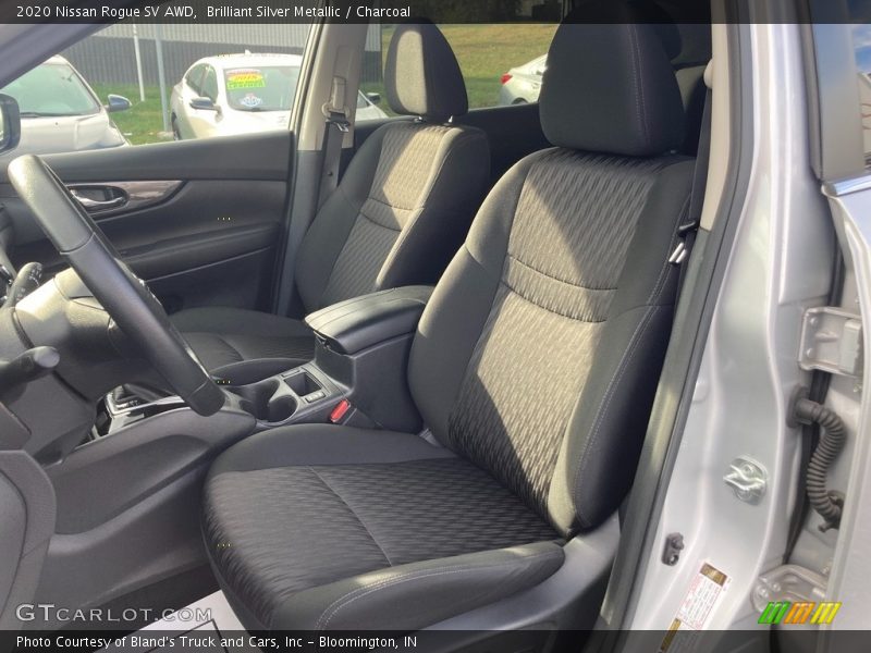Brilliant Silver Metallic / Charcoal 2020 Nissan Rogue SV AWD