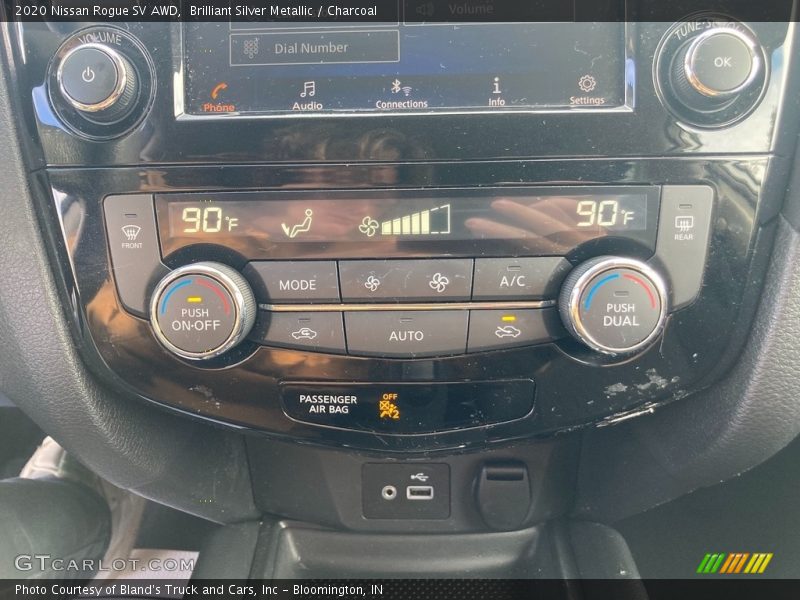 Brilliant Silver Metallic / Charcoal 2020 Nissan Rogue SV AWD