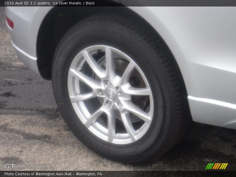 Ice Silver Metallic / Black 2010 Audi Q5 3.2 quattro