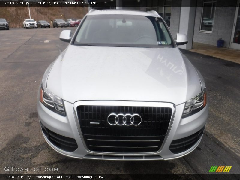 Ice Silver Metallic / Black 2010 Audi Q5 3.2 quattro