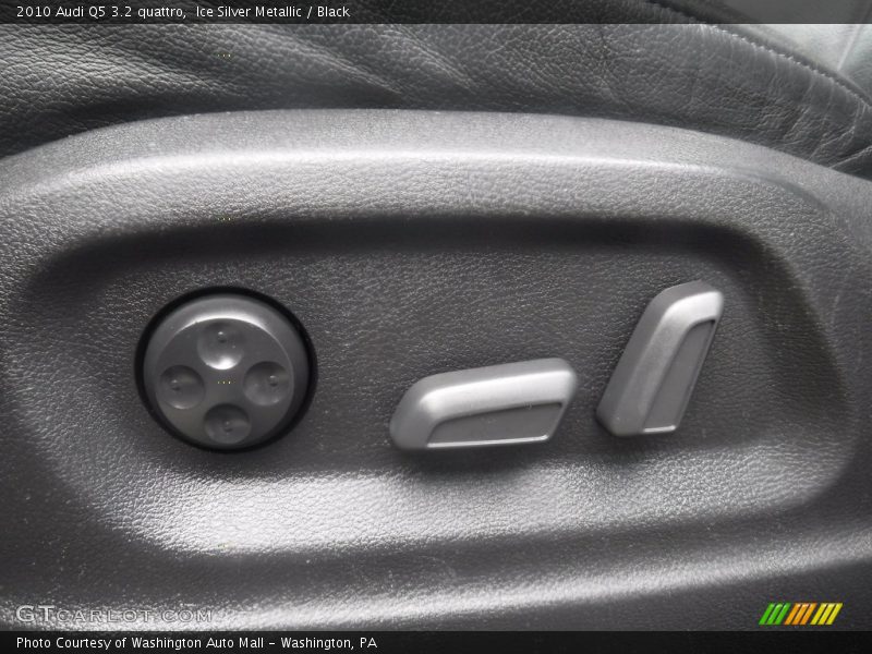 Ice Silver Metallic / Black 2010 Audi Q5 3.2 quattro