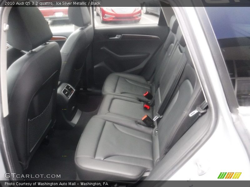 Ice Silver Metallic / Black 2010 Audi Q5 3.2 quattro