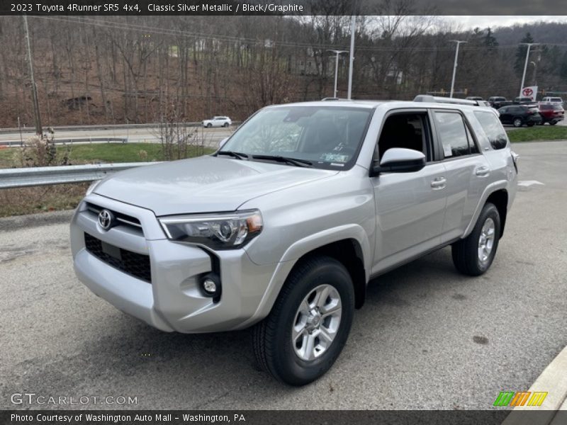 Classic Silver Metallic / Black/Graphite 2023 Toyota 4Runner SR5 4x4