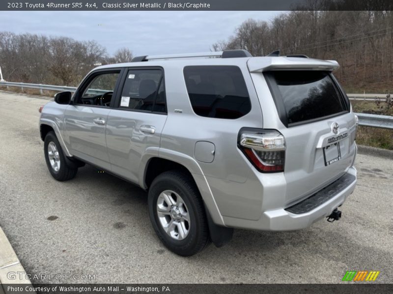 Classic Silver Metallic / Black/Graphite 2023 Toyota 4Runner SR5 4x4