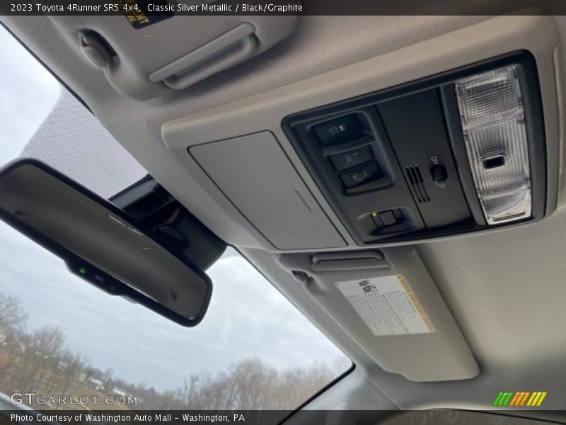 Classic Silver Metallic / Black/Graphite 2023 Toyota 4Runner SR5 4x4
