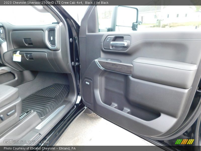 Black / Jet Black 2023 Chevrolet Silverado 2500HD LTZ Crew Cab 4x4