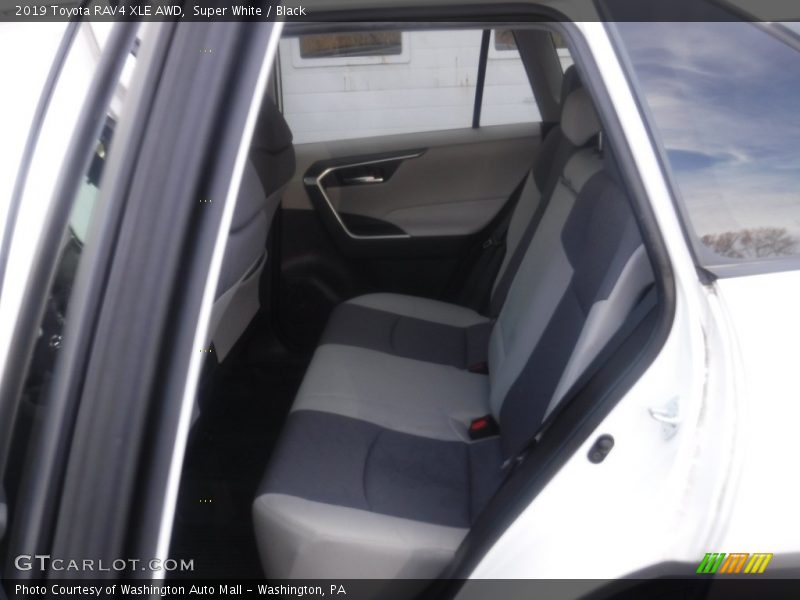 Super White / Black 2019 Toyota RAV4 XLE AWD