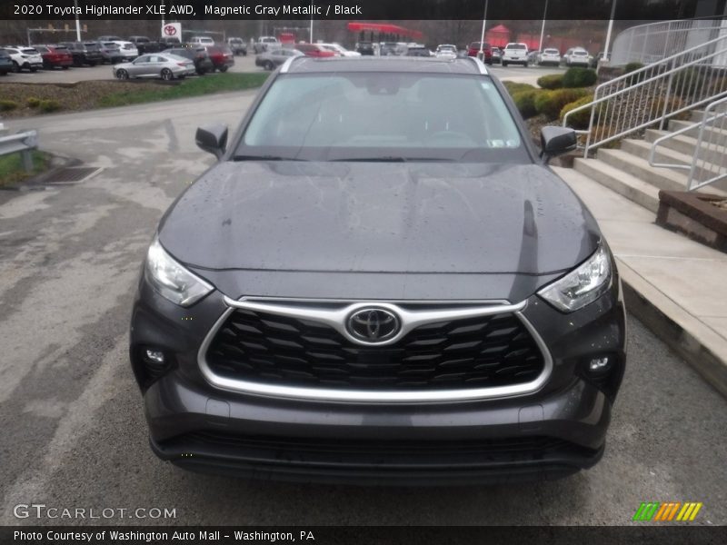 Magnetic Gray Metallic / Black 2020 Toyota Highlander XLE AWD