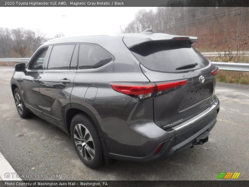 Magnetic Gray Metallic / Black 2020 Toyota Highlander XLE AWD