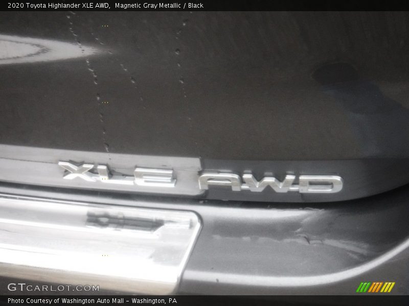 Magnetic Gray Metallic / Black 2020 Toyota Highlander XLE AWD