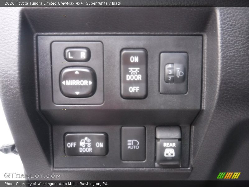 Super White / Black 2020 Toyota Tundra Limited CrewMax 4x4