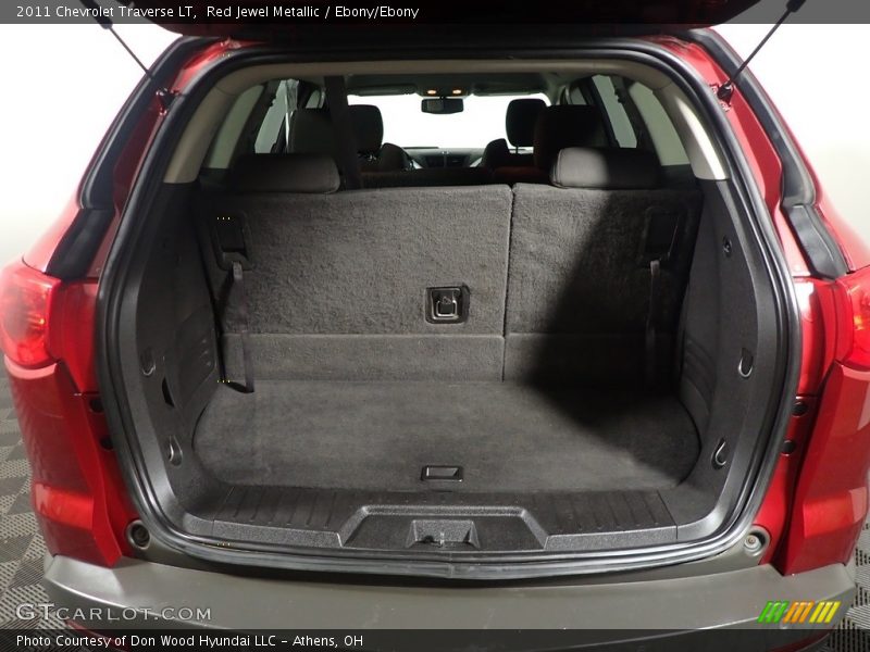 Red Jewel Metallic / Ebony/Ebony 2011 Chevrolet Traverse LT