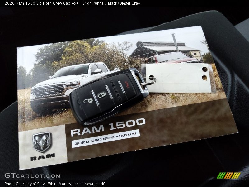 Bright White / Black/Diesel Gray 2020 Ram 1500 Big Horn Crew Cab 4x4