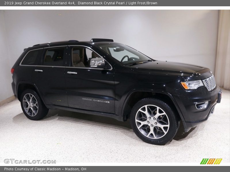 Diamond Black Crystal Pearl / Light Frost/Brown 2019 Jeep Grand Cherokee Overland 4x4
