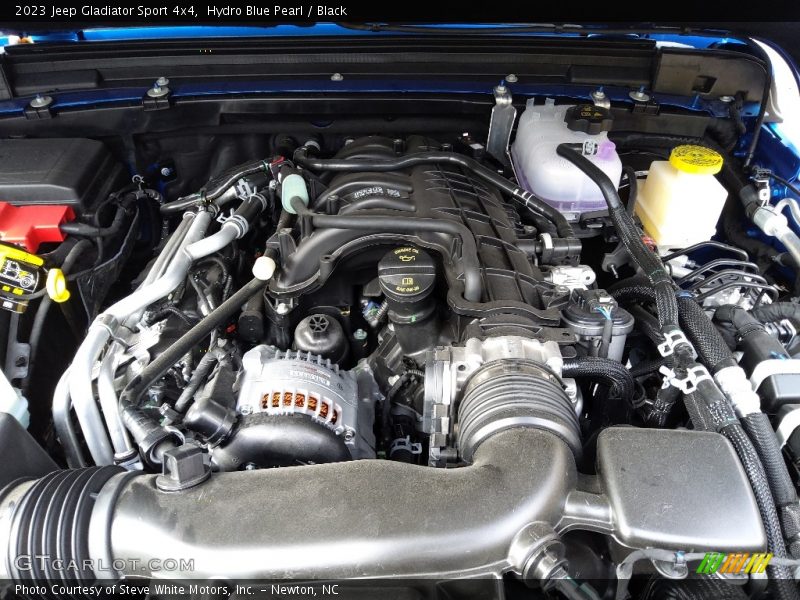 Hydro Blue Pearl / Black 2023 Jeep Gladiator Sport 4x4