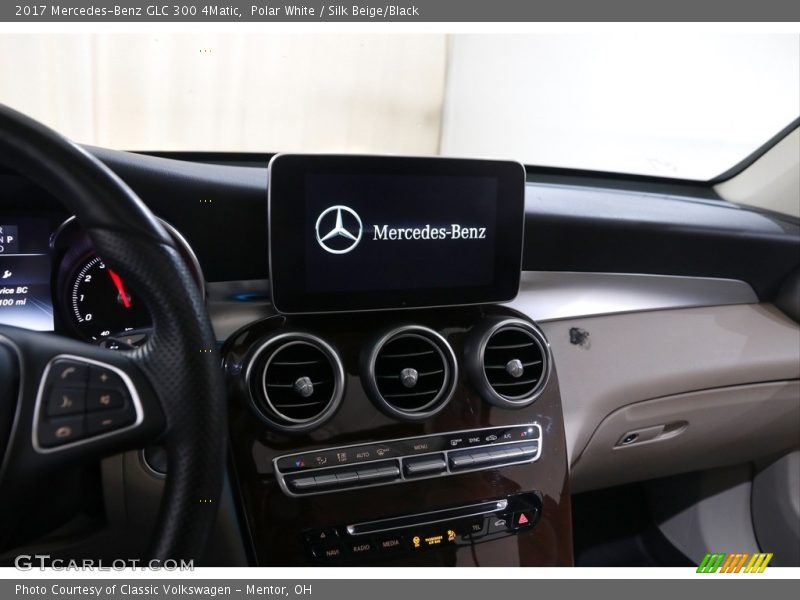 Polar White / Silk Beige/Black 2017 Mercedes-Benz GLC 300 4Matic
