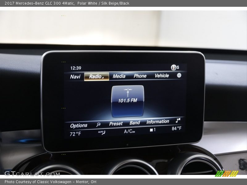 Polar White / Silk Beige/Black 2017 Mercedes-Benz GLC 300 4Matic