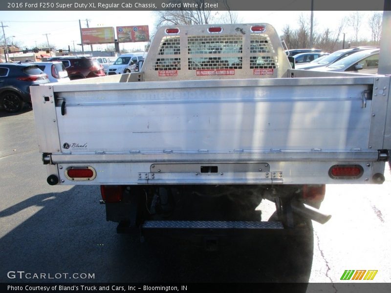 Oxford White / Steel 2016 Ford F250 Super Duty XL Regular Cab Chassis