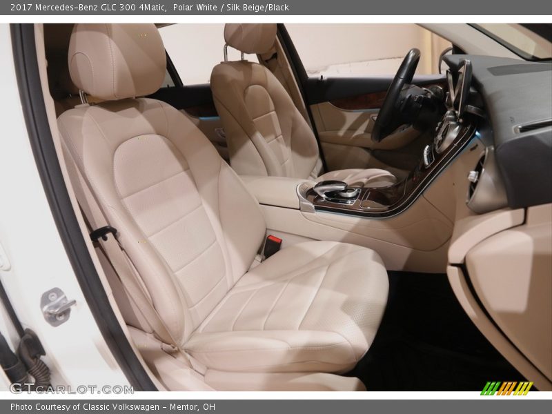 Polar White / Silk Beige/Black 2017 Mercedes-Benz GLC 300 4Matic