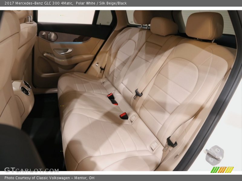 Polar White / Silk Beige/Black 2017 Mercedes-Benz GLC 300 4Matic