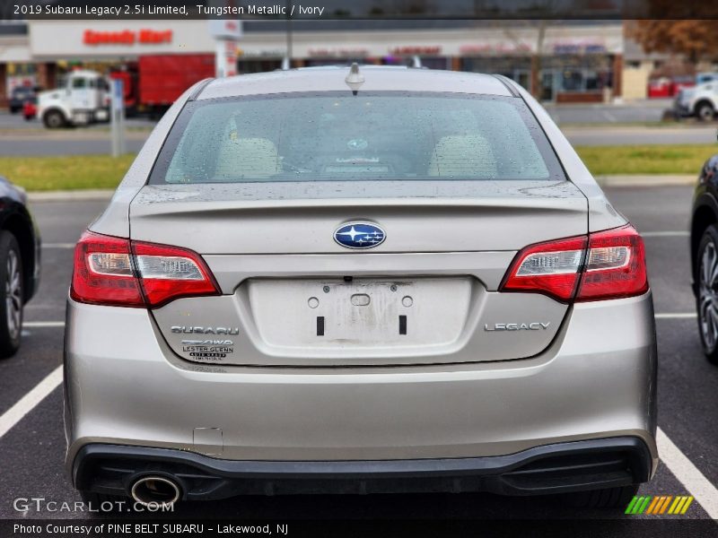 Tungsten Metallic / Ivory 2019 Subaru Legacy 2.5i Limited
