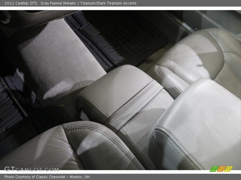 Gray Flannel Metallic / Titanium/Dark Titanium Accents 2011 Cadillac DTS