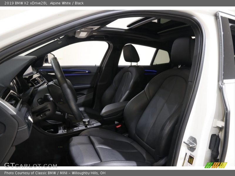 Alpine White / Black 2019 BMW X2 xDrive28i