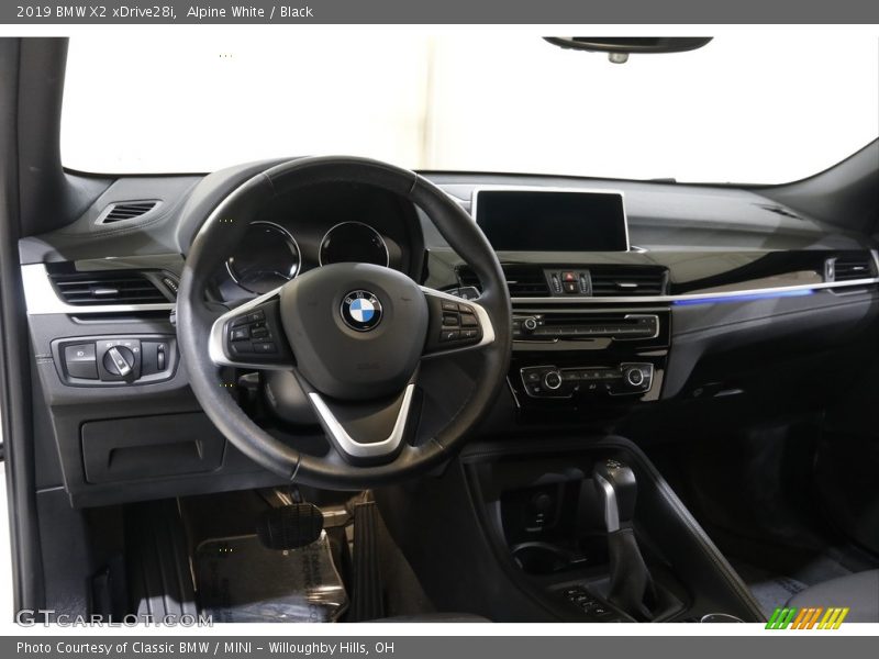 Alpine White / Black 2019 BMW X2 xDrive28i