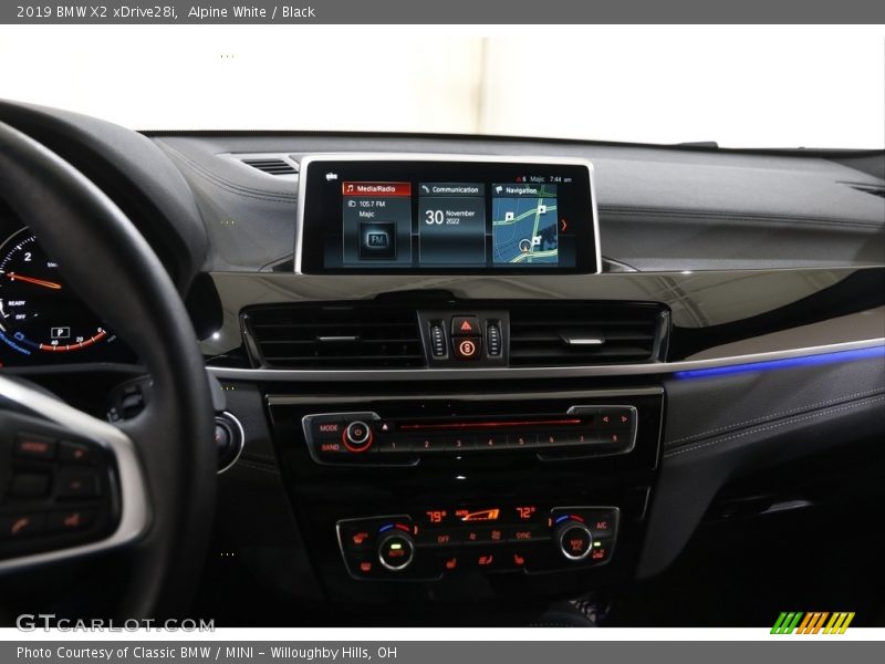 Alpine White / Black 2019 BMW X2 xDrive28i