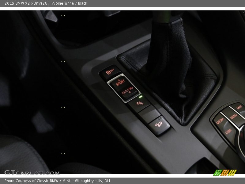 Alpine White / Black 2019 BMW X2 xDrive28i