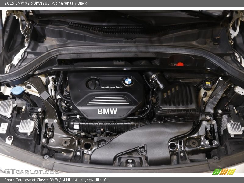 Alpine White / Black 2019 BMW X2 xDrive28i