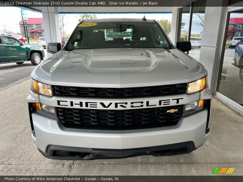 Silver Ice Metallic / Jet Black 2019 Chevrolet Silverado 1500 Custom Double Cab 4WD