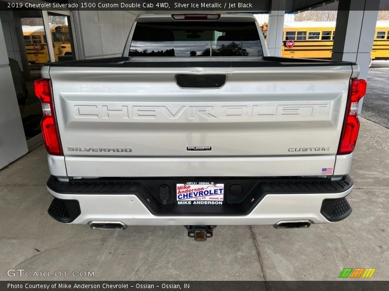 Silver Ice Metallic / Jet Black 2019 Chevrolet Silverado 1500 Custom Double Cab 4WD