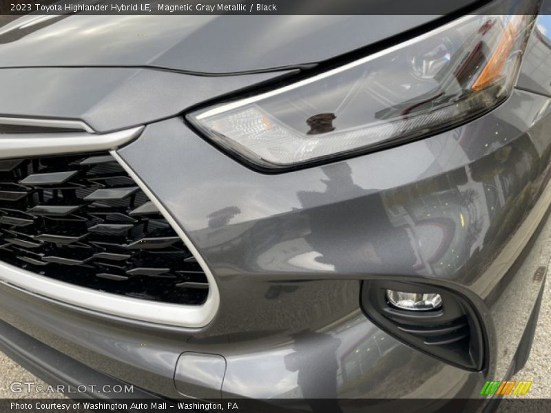 Magnetic Gray Metallic / Black 2023 Toyota Highlander Hybrid LE
