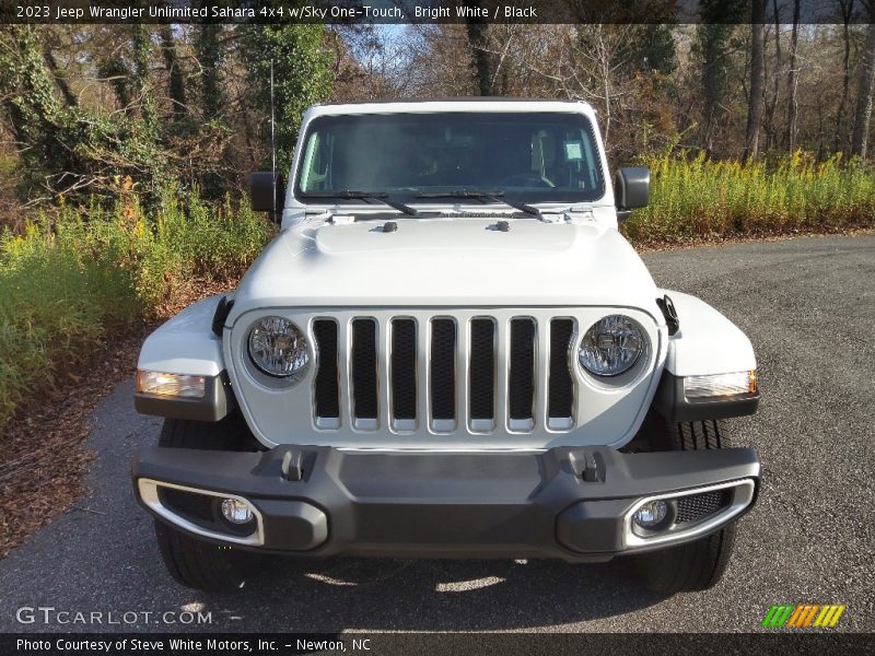 Bright White / Black 2023 Jeep Wrangler Unlimited Sahara 4x4 w/Sky One-Touch