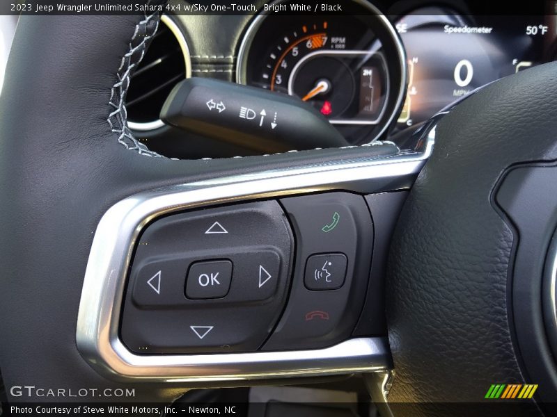 Bright White / Black 2023 Jeep Wrangler Unlimited Sahara 4x4 w/Sky One-Touch