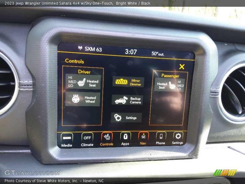 Bright White / Black 2023 Jeep Wrangler Unlimited Sahara 4x4 w/Sky One-Touch