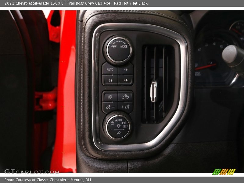 Controls of 2021 Silverado 1500 LT Trail Boss Crew Cab 4x4