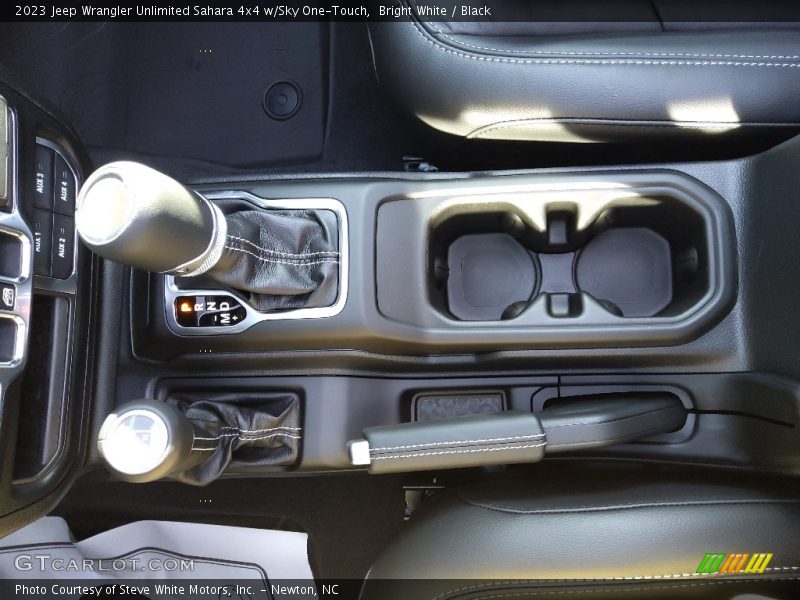 Bright White / Black 2023 Jeep Wrangler Unlimited Sahara 4x4 w/Sky One-Touch
