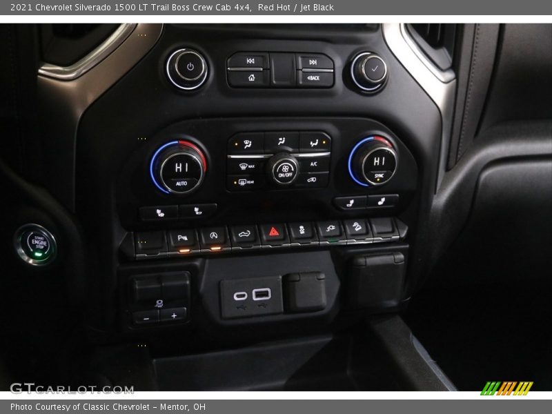 Controls of 2021 Silverado 1500 LT Trail Boss Crew Cab 4x4