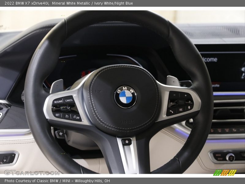 Mineral White Metallic / Ivory White/Night Blue 2022 BMW X7 xDrive40i