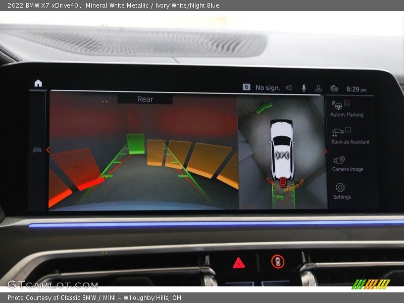 Mineral White Metallic / Ivory White/Night Blue 2022 BMW X7 xDrive40i