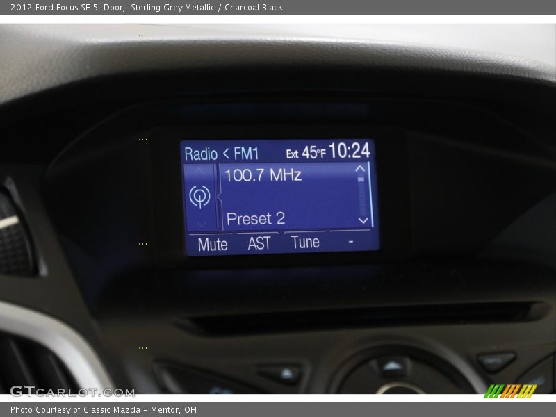 Sterling Grey Metallic / Charcoal Black 2012 Ford Focus SE 5-Door