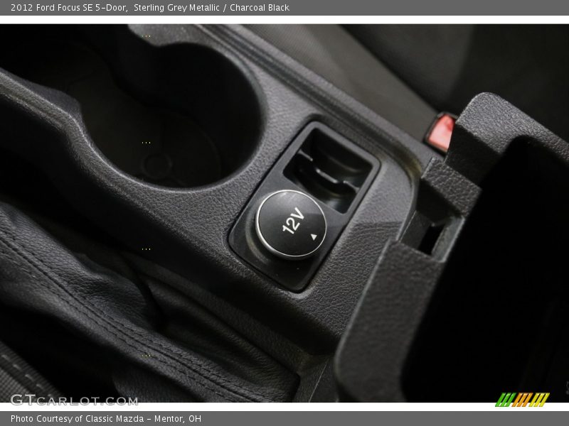 Sterling Grey Metallic / Charcoal Black 2012 Ford Focus SE 5-Door