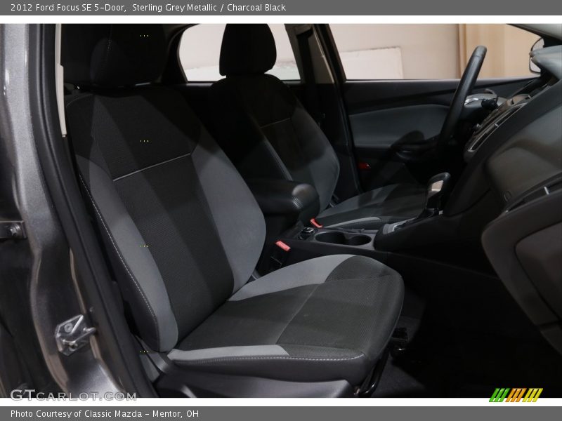 Sterling Grey Metallic / Charcoal Black 2012 Ford Focus SE 5-Door